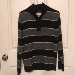 Quarter Button up pullover